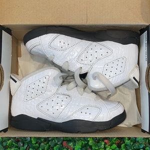 Kids Jordan 6retro black/white 9c